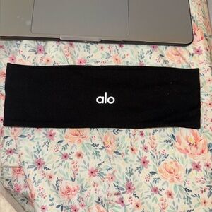 ALO Yoga Black Headband with White Logo OS